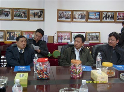 國家知識產(chǎn)權局甘紹寧副局長一行來我公司視察工作
